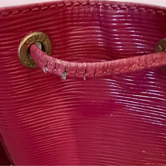 Authentic Repainted LV Epi Petit Noe Leather Raspberry Shoulder bag w/cardholder - Picture 2 of 6